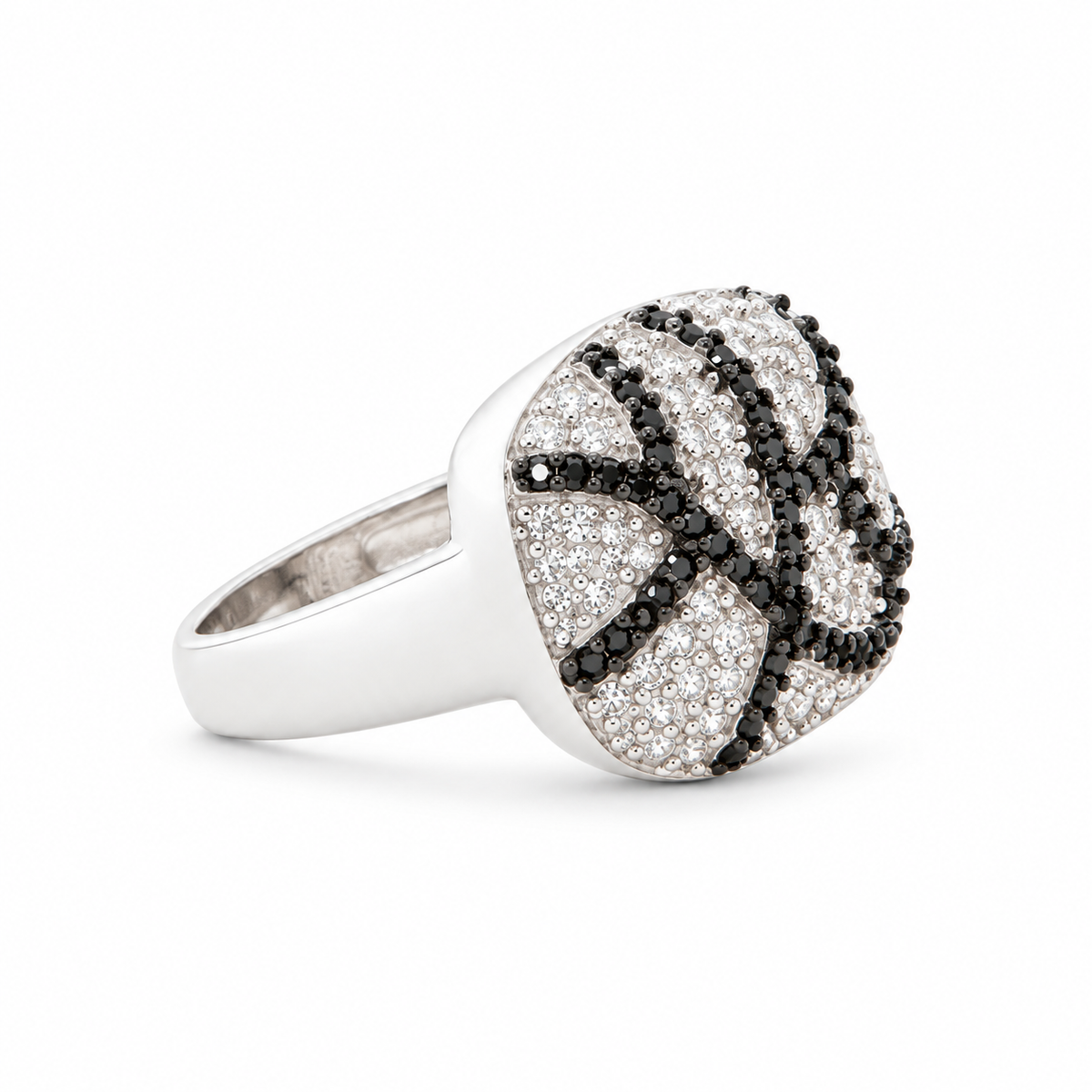 Resili sterling silver cocktail ring, side view