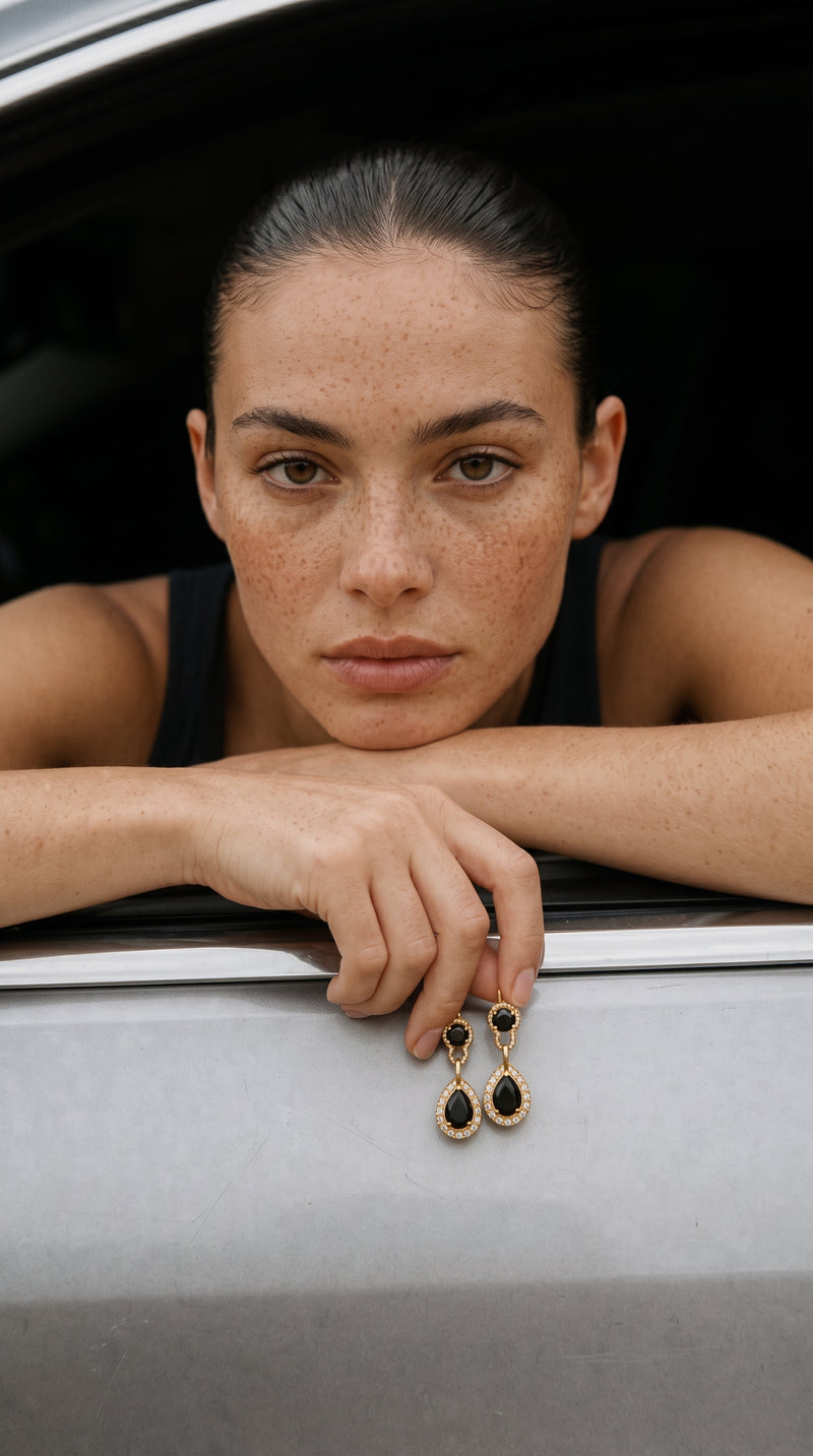 Nicole Gold and Black Drop Earrings – Elevate Your Elegance