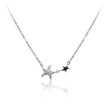 Load image into Gallery viewer, An eye-catching 925 sterling silver necklace featuring a pair of sparkling star fish.
