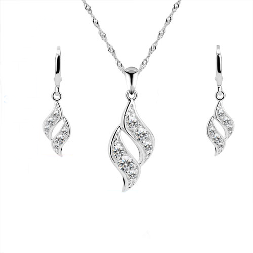 Silver twist pendant and chain Celyn set