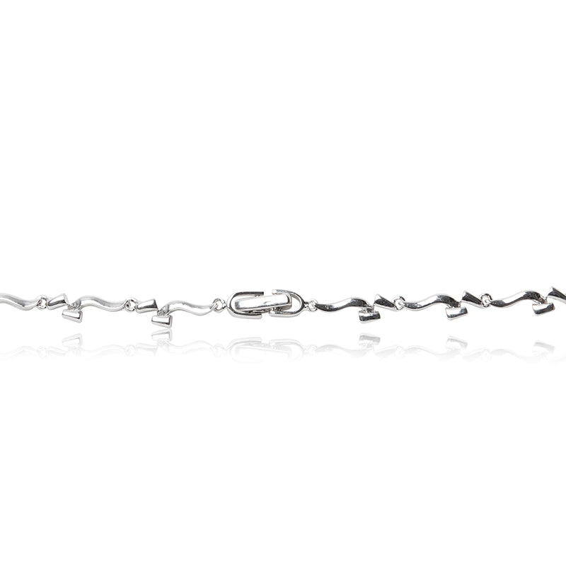 A beautiful statement platinum finished pear drop earrings and necklace set. For pierced ears. Ideal for a special occasion chain trigger clasp fastening closure 