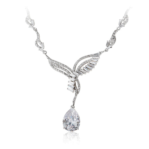 A beautiful statement platinum finished pear drop earrings and necklace set. Evening necklace